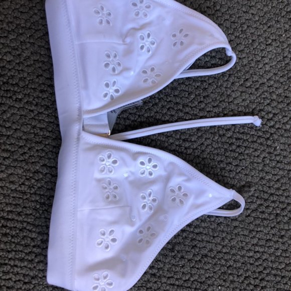 Victoria Secret Bikini Top - Picture 2 of 3